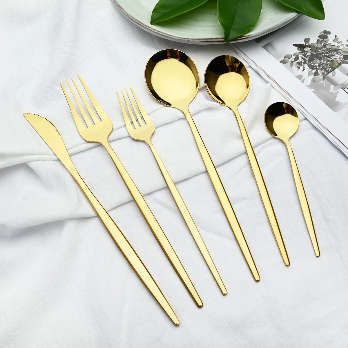 

36Pcs Black Gold Cutlery Set Knives Dessert Fork Coffee Spoon Dinnerware Flatware Stainless Steel Silverware Party Tableware Set