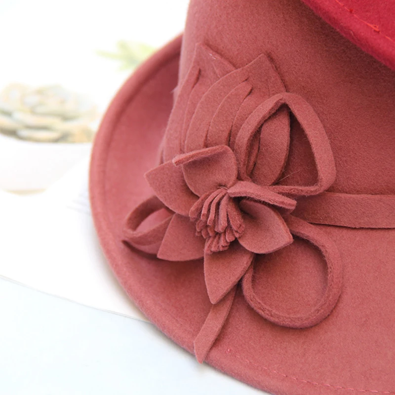 Fashion Ladies Hat Solid Color Feather Flower Pearl Curling Formal Hat Wool Hat Cap Ladies Elegant ChapeauFemme Flower beret