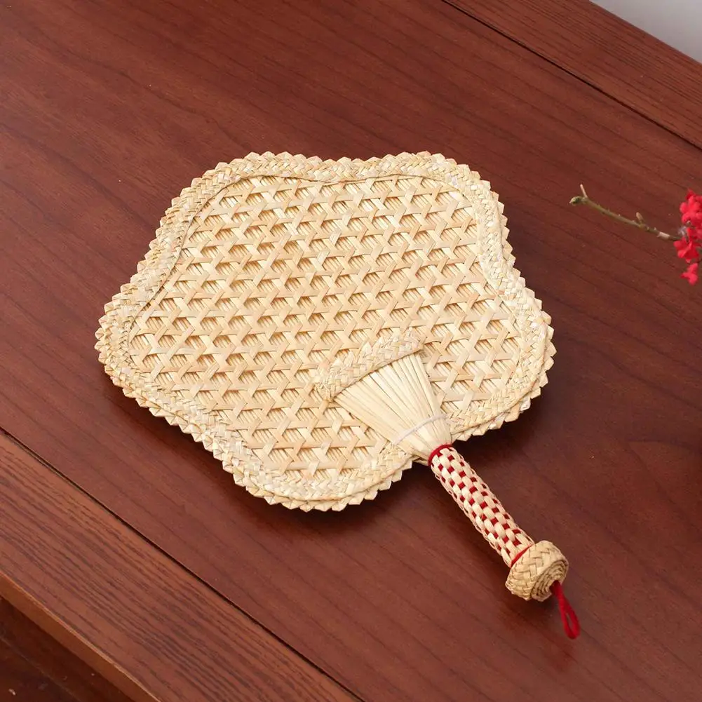 1 Pcs Pure Hand-Woven Wheat Straw Fan Old Man Summer Natural Hand Fan Environmentally Friendly Hand-Woven Fan Decoration Heart