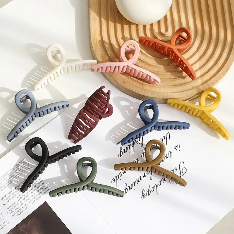 

Large Shark Hair Claws Matte Elegant Vintage Plastic Hairpins Barrette Crab Hair Clips Headwear for Women Girls Hair Accessories