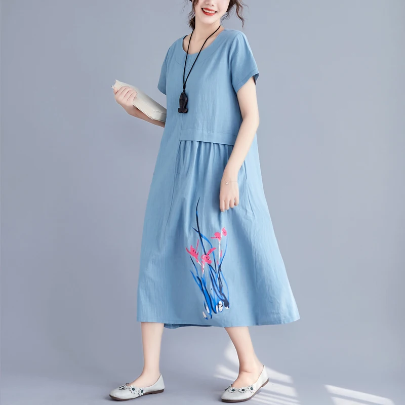 Женское платье из хлопка и льна свободное средней длины в этно стиле с
