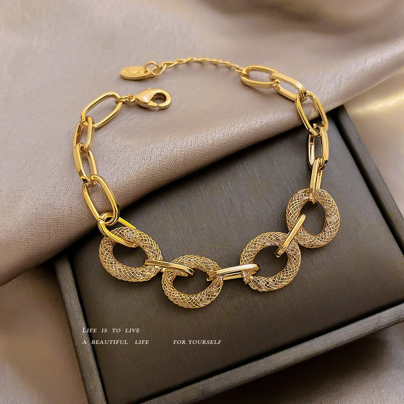 

Korean Crystal Mesh Chain Bracelet Metal Sense Of Minority Design Net Red Cold Wind Temperament Hand Ornament