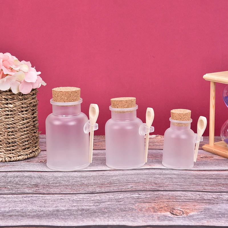 

1 Pcs 100g/200g/300g Empty Bath Salt Bottle Plastic Matte Cork Jar Women Mask Facial Container Refillable Bottle With Wood Spoon