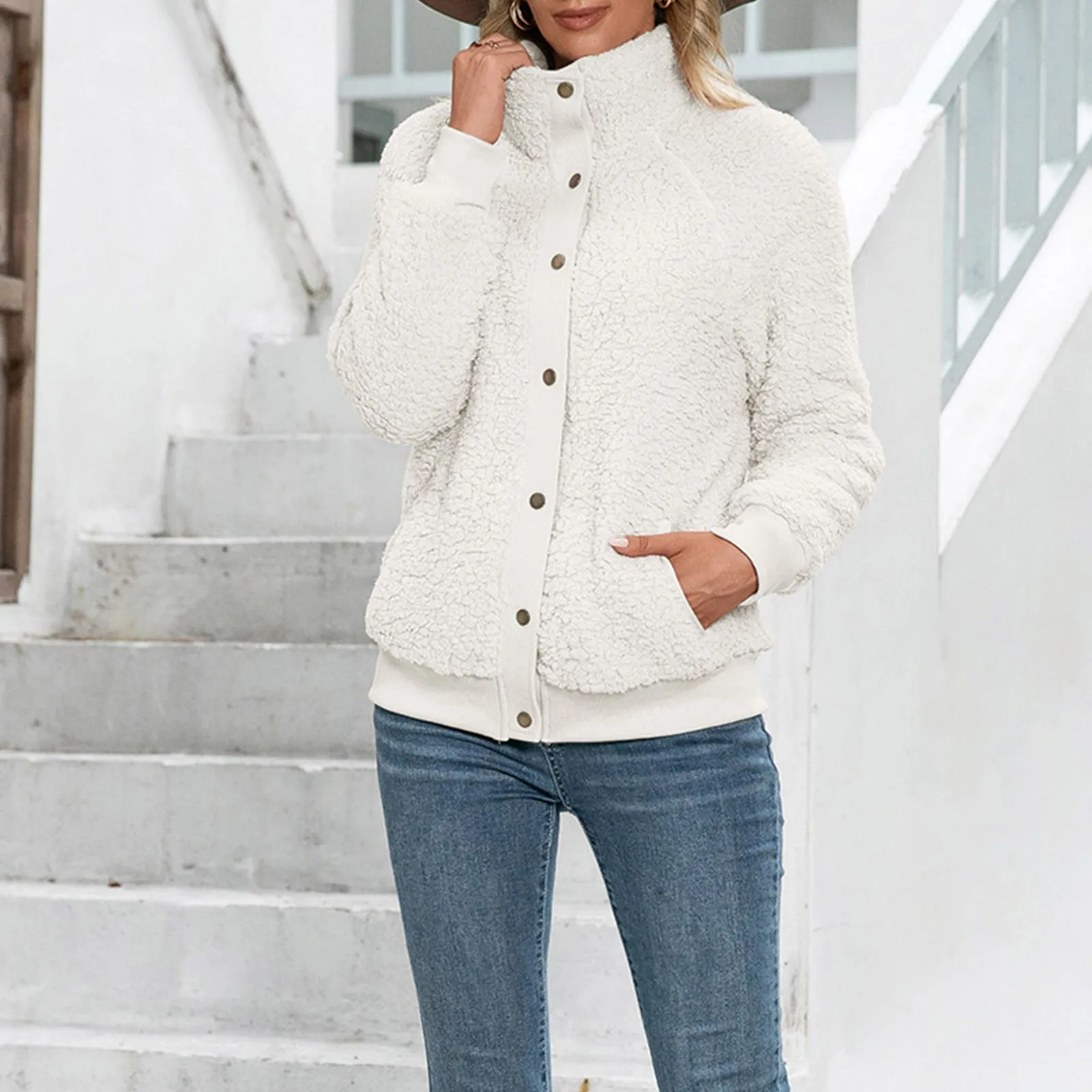 

Зимняя женская куртка с плюшевыми пуговицами и карманами, зимняя куртка с капюшоном, ретро, Свободный Топ с длинным рукавом, размера плюс, Же...