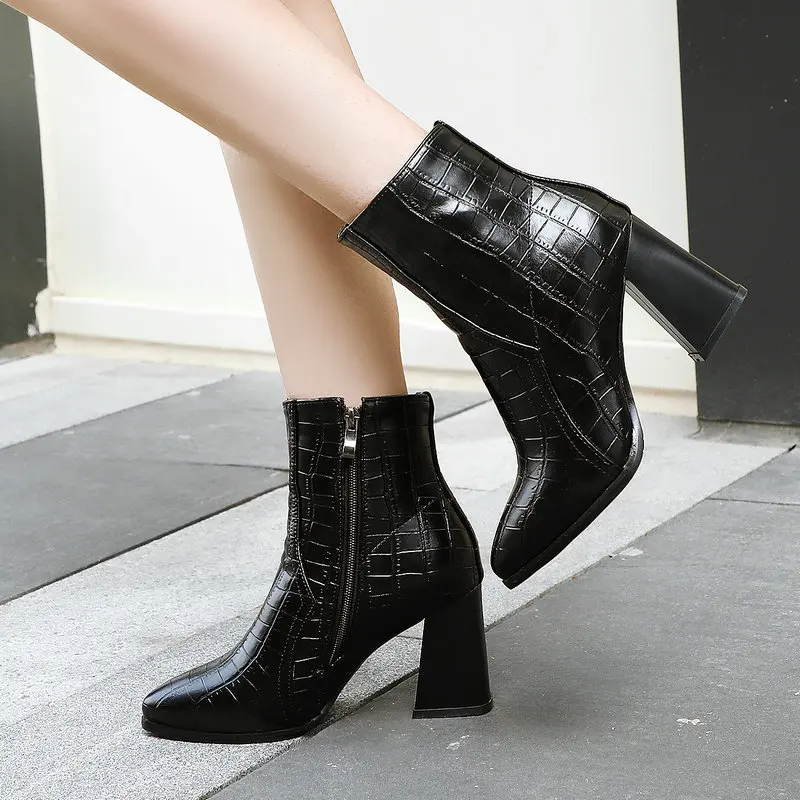 Женские ботинки из искусственной кожи черные белые синие или красные ботильоны