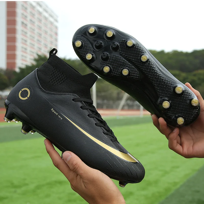

Football Shoes Men Professional Sport Sneakers Man Outdoor Training Botas Fustal Cleats Children High Ankle Tennis Soccer Shoes