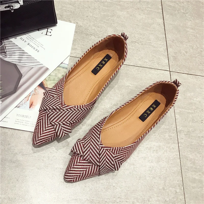 

New Korean pointed light button single shoes in summer and autumn of 2021 women's comfortable flat heeled shoes with soft soles