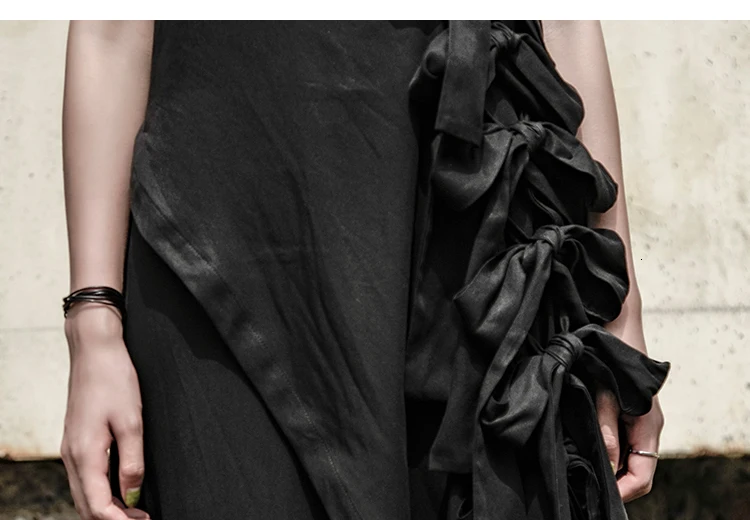[EAM] New Spring Summer Spaghetti Strap Sleeveless Black Ruffles Split Joint Long Temperament Dress Women Fashion JW631