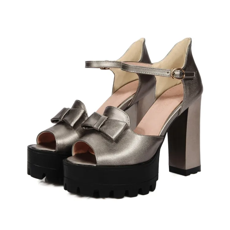 

Women's Shoes