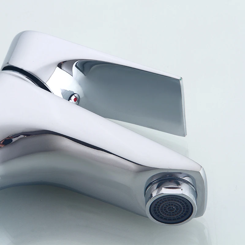 Мини стильный элегантный смеситель для ванной комнаты латунный Смеситель