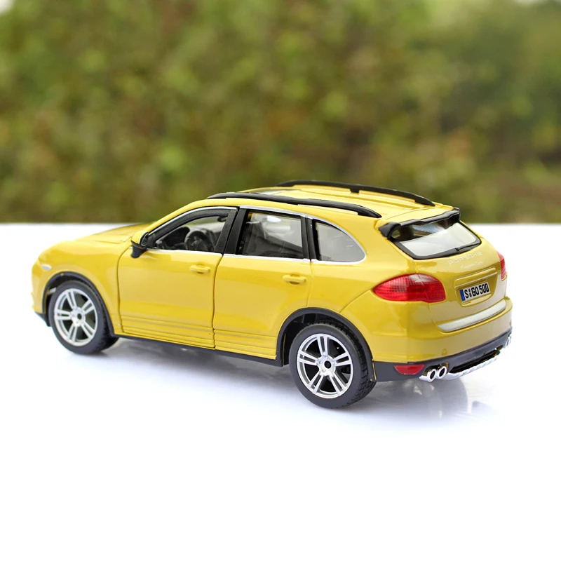 Bburago 1:24 Porsche Cayenne моделирование сплава Модель автомобиля ремесла украшения Коллекция игрушек инструменты подарок