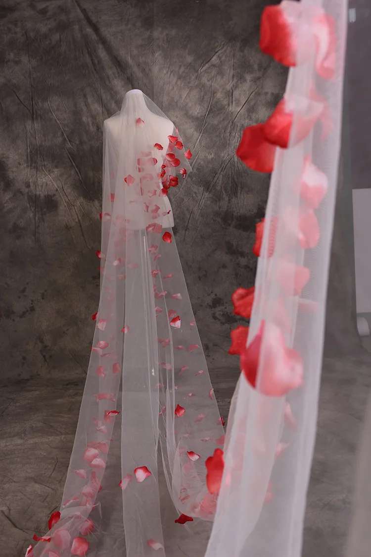

Rose Petals Wedding Veil for Boda