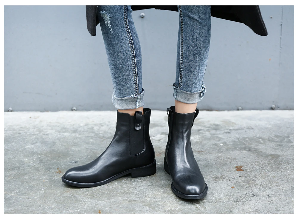 SOPHITINA Solid Women's Boots High Quality Genuine Leather Square Heel Comfortable Round Toe Shoes Special New Ankle Boots PO247