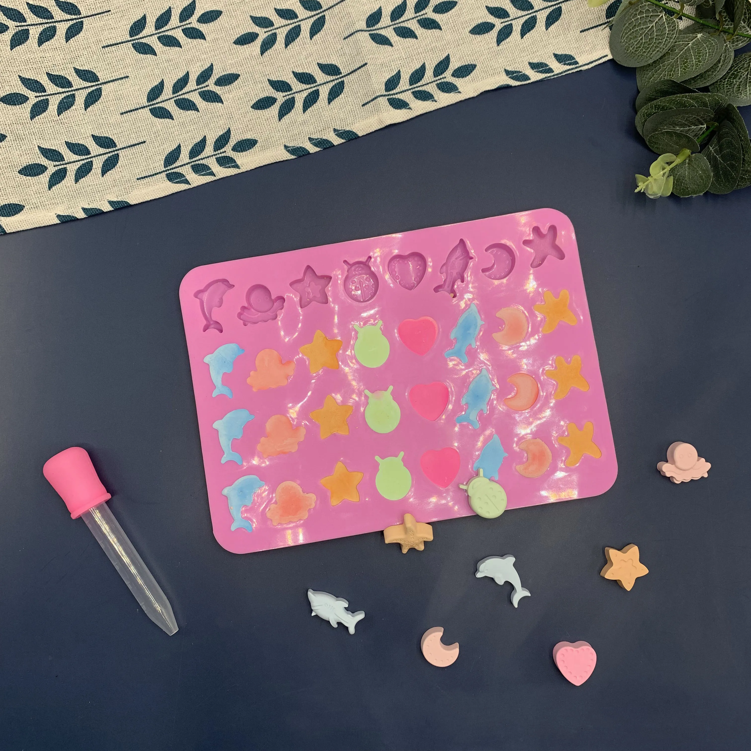 

Мягкие конфеты QQ силиконовая форма для сахарных изделий ocean series Дельфин Форма для конфет звезды и луна Любовь Украшения для шоколадной выпе...