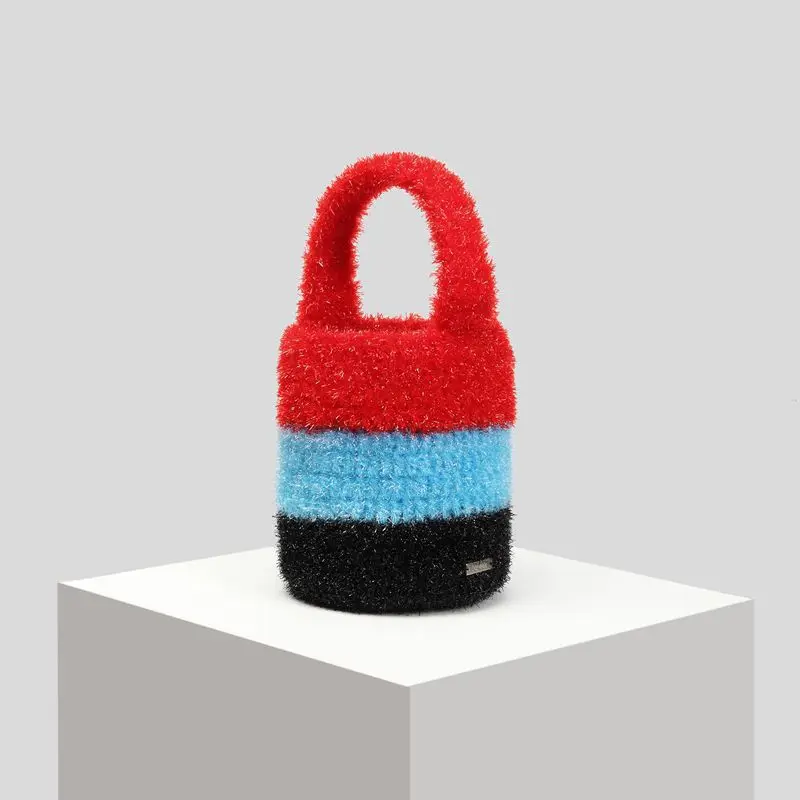 

Vintage Hand-knitted Color Matching Knit Handbags Women Fluffy Plush Bucket Bag Ladies Luxury Designer Brand Mobile Phone Bag
