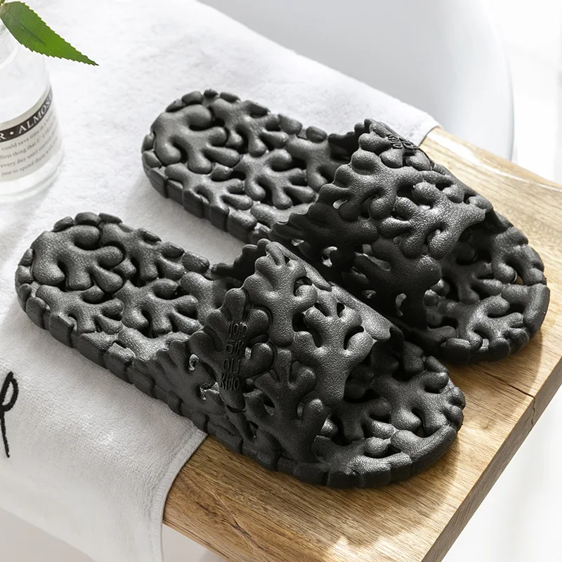 

Summer new creative slippers, soft bottom non-slip bathroom slippers, European and American beach slippers selling YX25