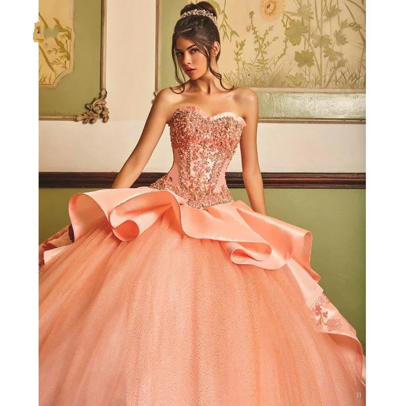 Новинка: вышитое бисером бальное платье без бретелек Quinceanera шея Аппликация Сладкий 16 атласное платье развертки Поезд блестками маскарадный костюм; платья