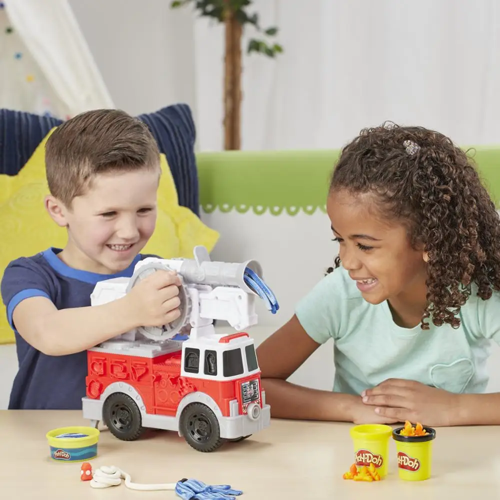 Набор игровой для лепки Play-Doh Wheels Пожарная машина E6103EU4 | Игрушки и хобби