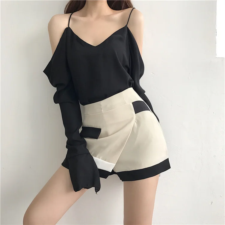 

Женский топ с V-образным вырезом, длинным рукавом и открытыми плечами