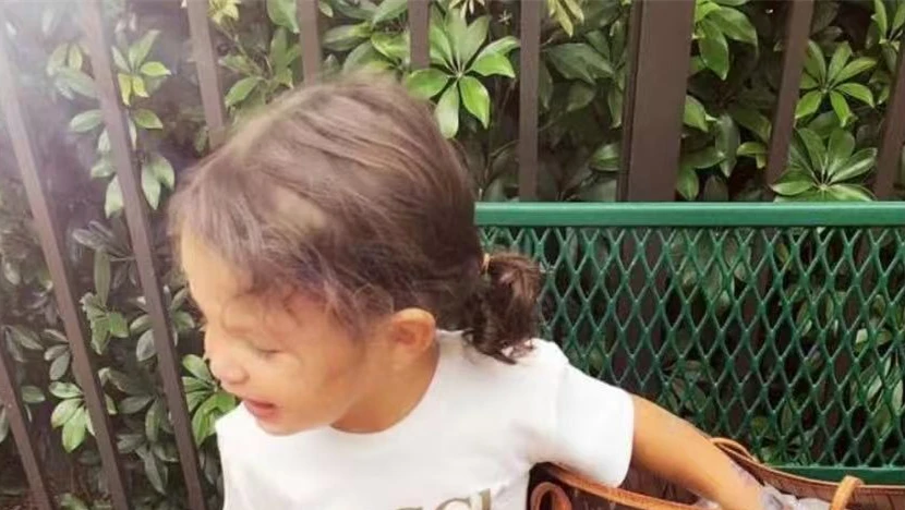 

European and American parents' summer wear children's white short sleeve round neck T-shirt letter printed boys and women tide t