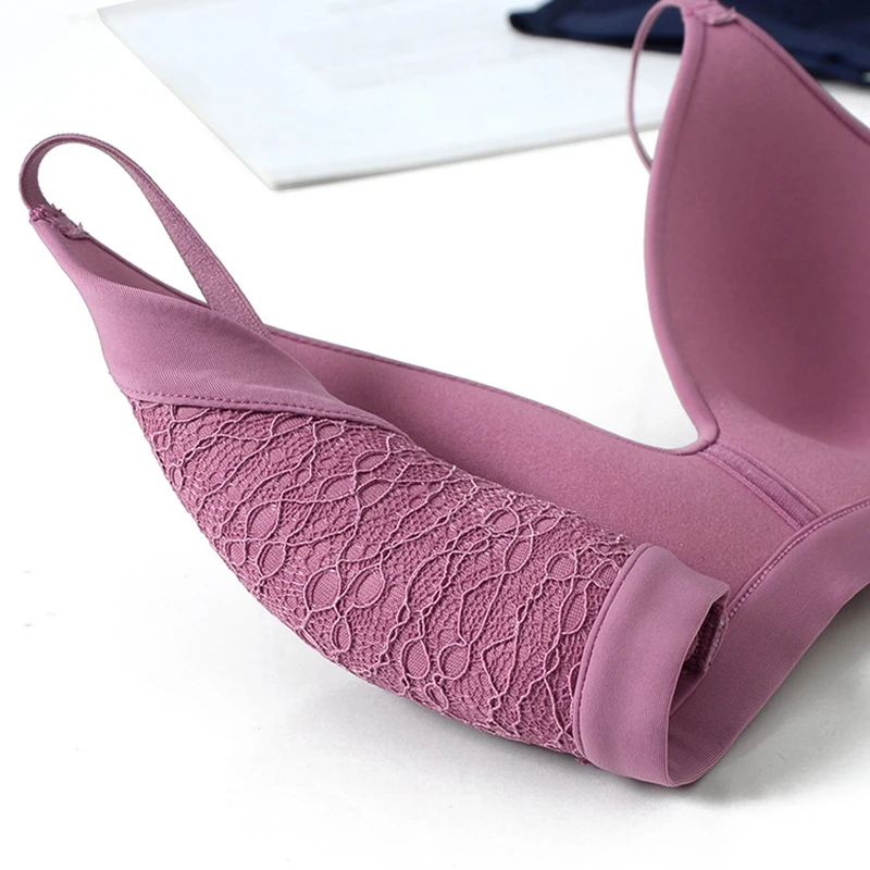 Бесшовный мягкий бюстгальтер с кружевной чашкой для девочек тонкий маленькой