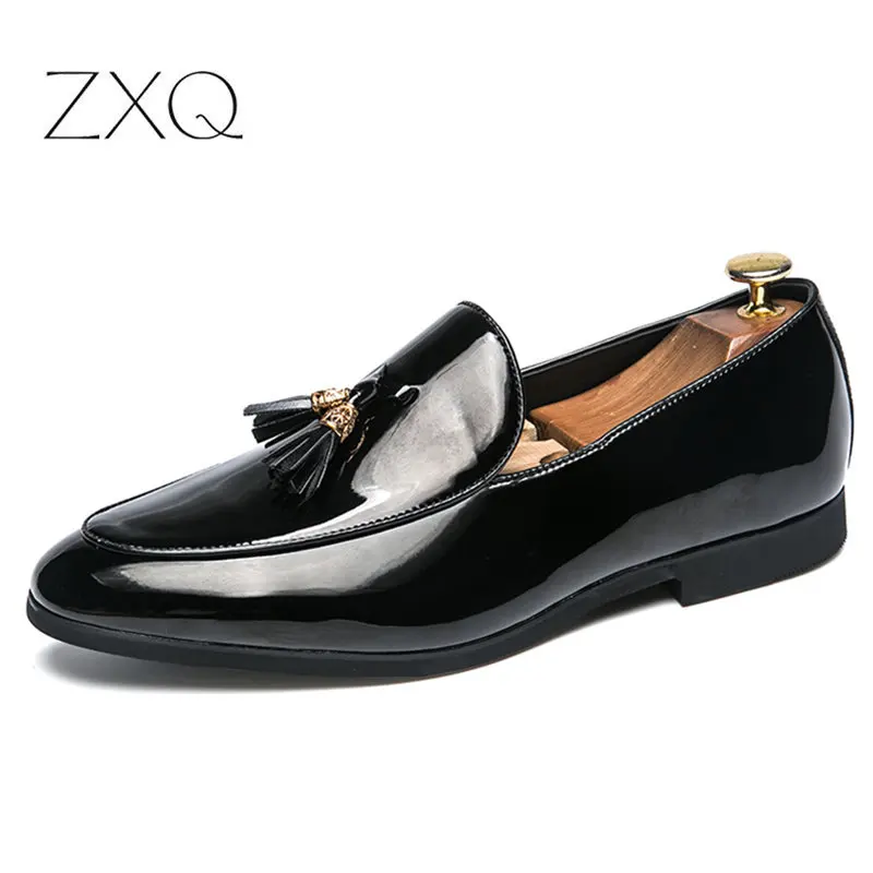 Туфли мужские из лакированной кожи на плоской подошве с кисточками | Обувь