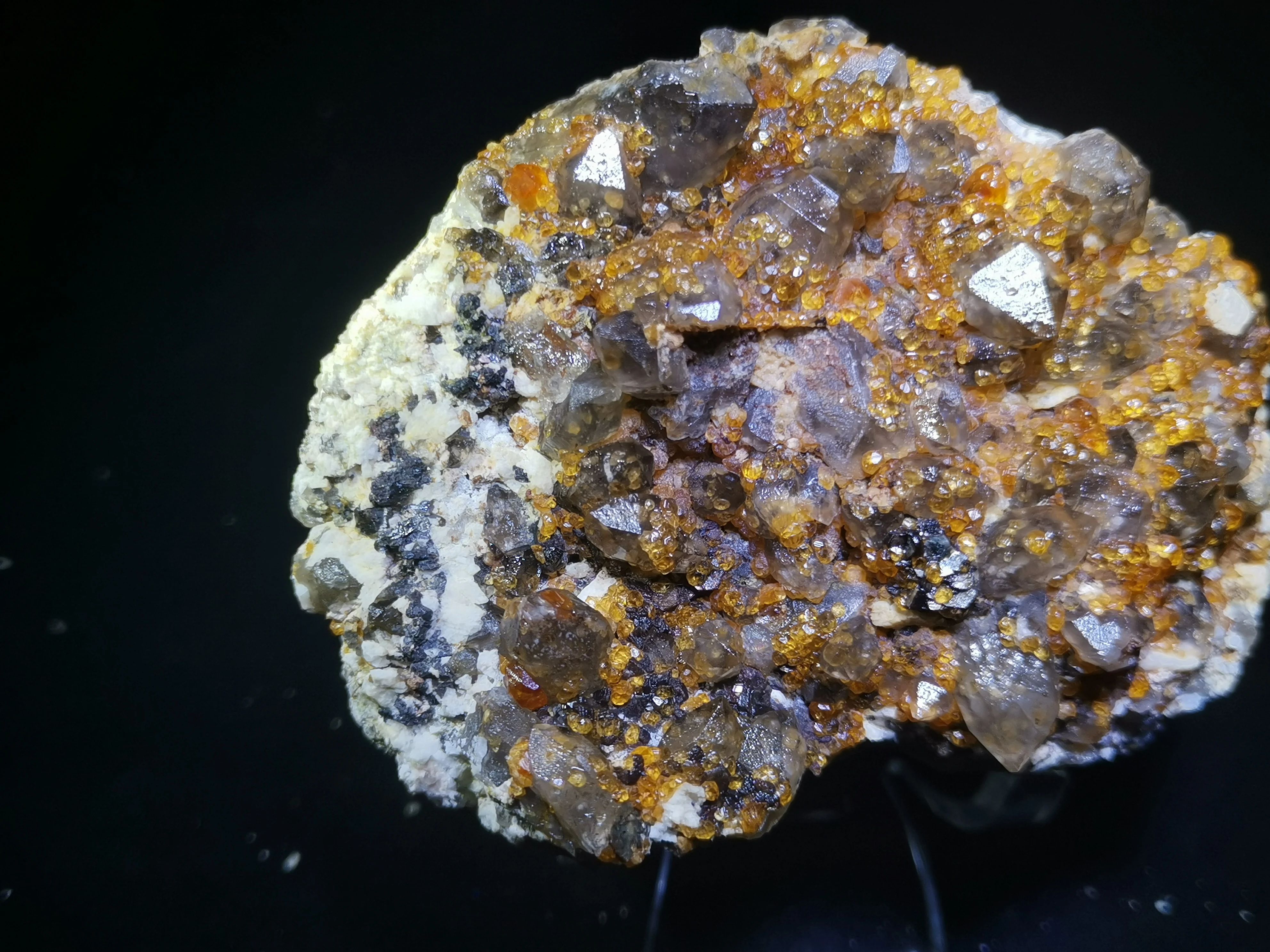 

241.6g.Rare natural garnet crystal hexagonal point feldspar mica brass multi mineral crystal symbiotic halo energy healing