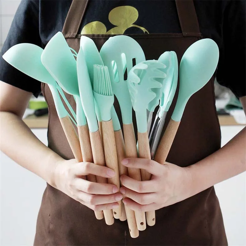 

Kitchen Accessories Food Grade Silicone Spatula Kitchen Cooking Spoon Spatula Multifunctional Non-stick Spatula Baking Tools