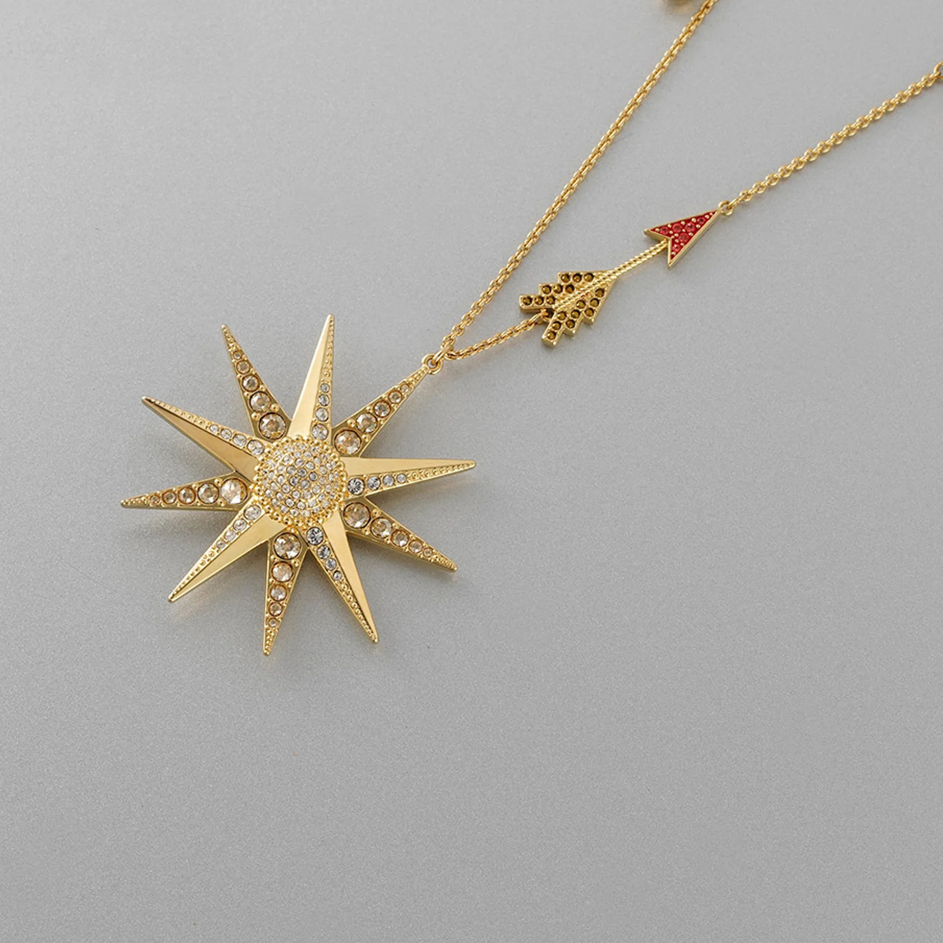 

High Quality SWA Exquisite Sunflower Sun Goddess Lady Pendant Necklace Set Charming Gift Fashion Jewelry Gothic Wholesale