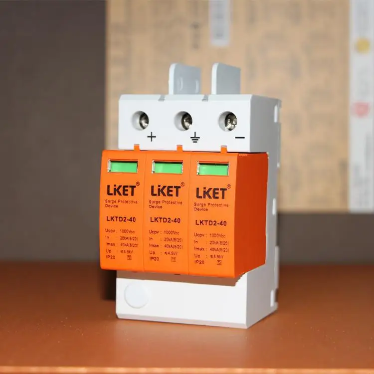 

Защита от грозы DC Защита от перенапряжения 40KA 3P LKTD2-40 DC1000V