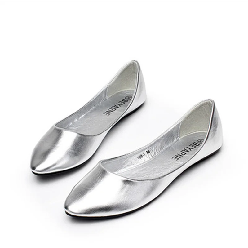 Женские блестящие туфли мягкая подошва заостренный носок дышащие слипоны