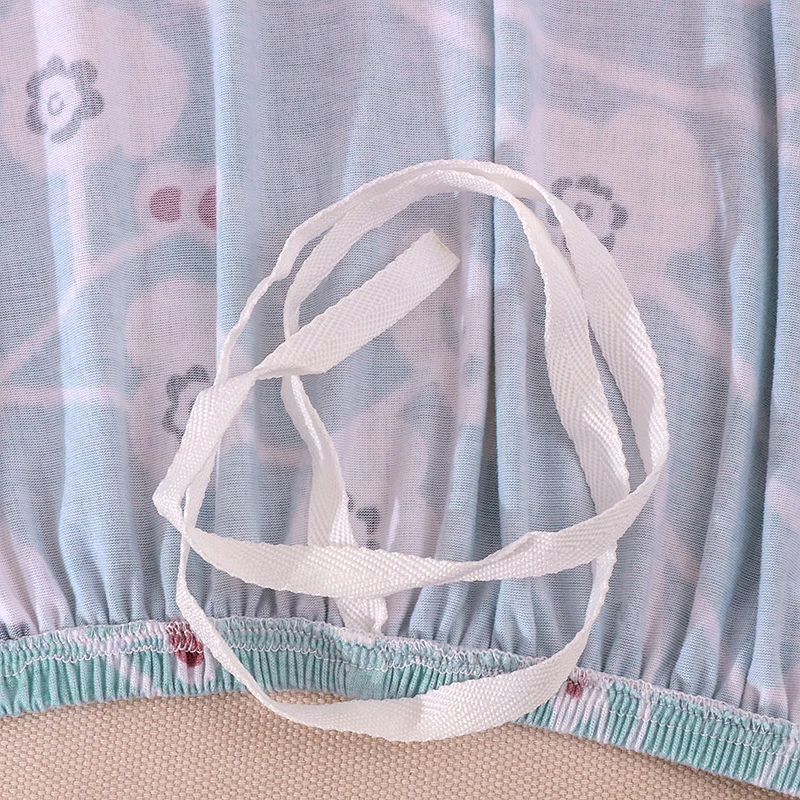 Чехол для дивана плотный с изображением синих цветов универсальный нескользящий