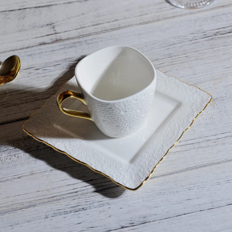Европейская роскошная позолоченная кофейная кружка с блюдцем цветами чашки для