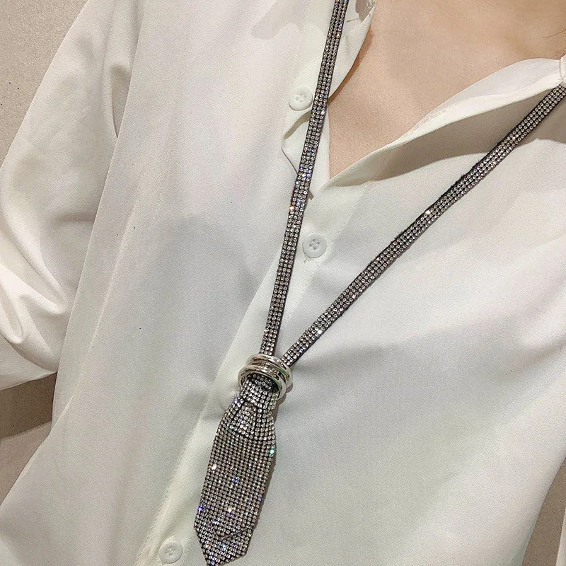 

Korean Shinning Rhinestone Big Tie Design Long Necklace For Women 2020 New Trends Jewelry Collares