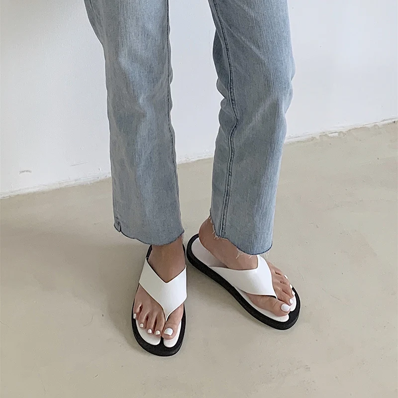 

Travel Holiday Beach Flip Flops Summer Breathable Sandals Shoes for Women Non-slip Rubber Soles Slippers Outdoor Casual Shoes