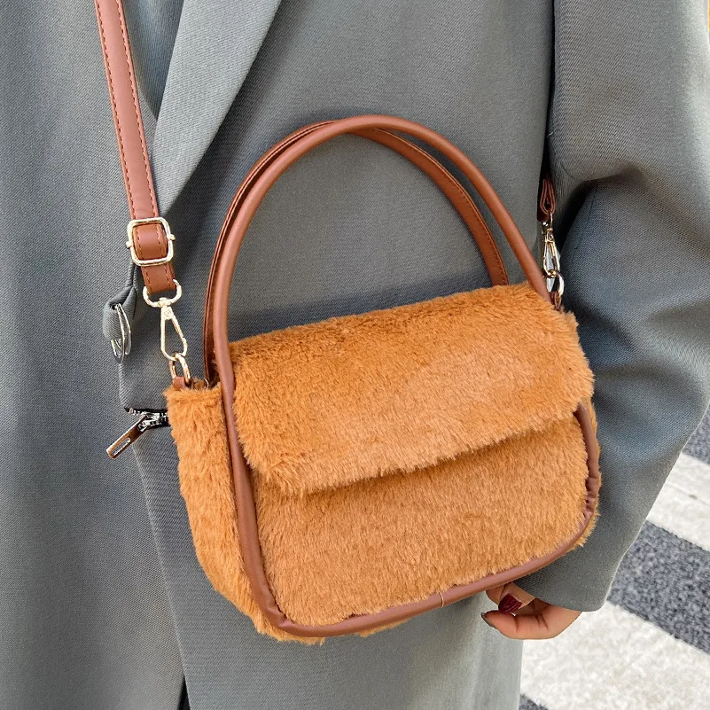 

High-quality Ladies Retro Handbags 2021 Autumn and Winter New Women's Bags Fashion Plush Messenger Bag Small Square Bag Women