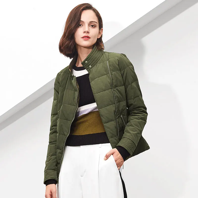 Модная женская мотоциклетная куртка на молнии короткая 90% пуховая белом утином