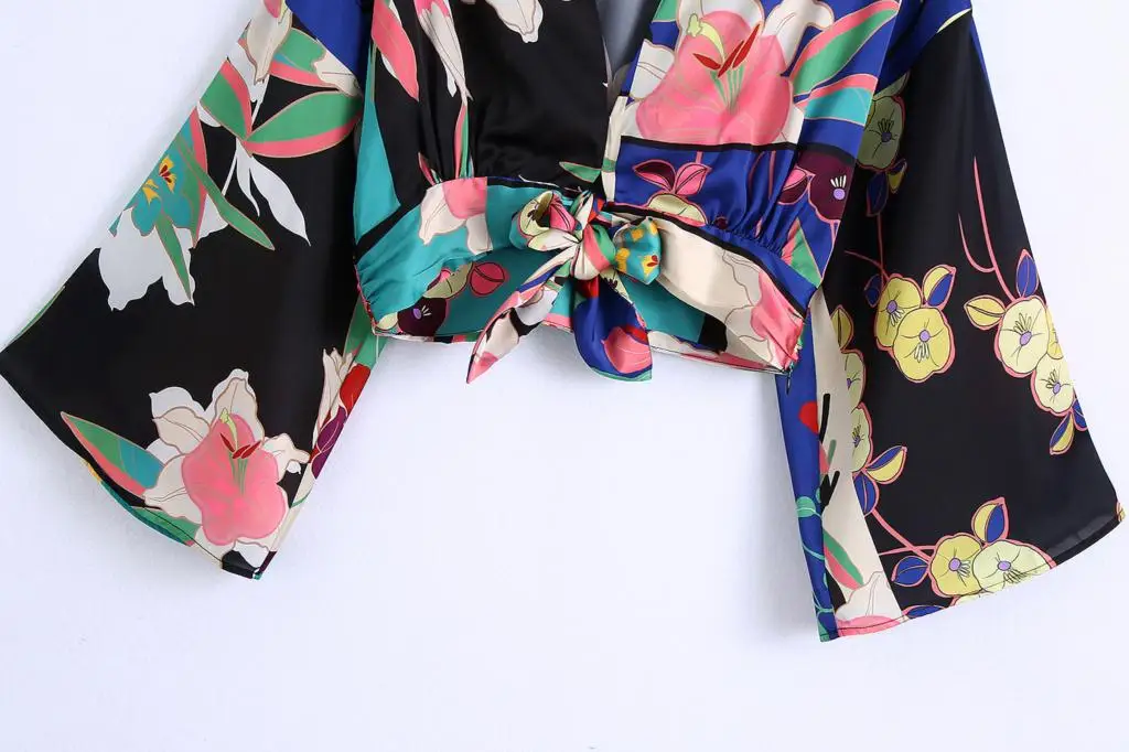 

2021 Women Fashion floral print skirt Vintage high-waist gathered slit midi skirts Female v-neck floral print crop top za blouse