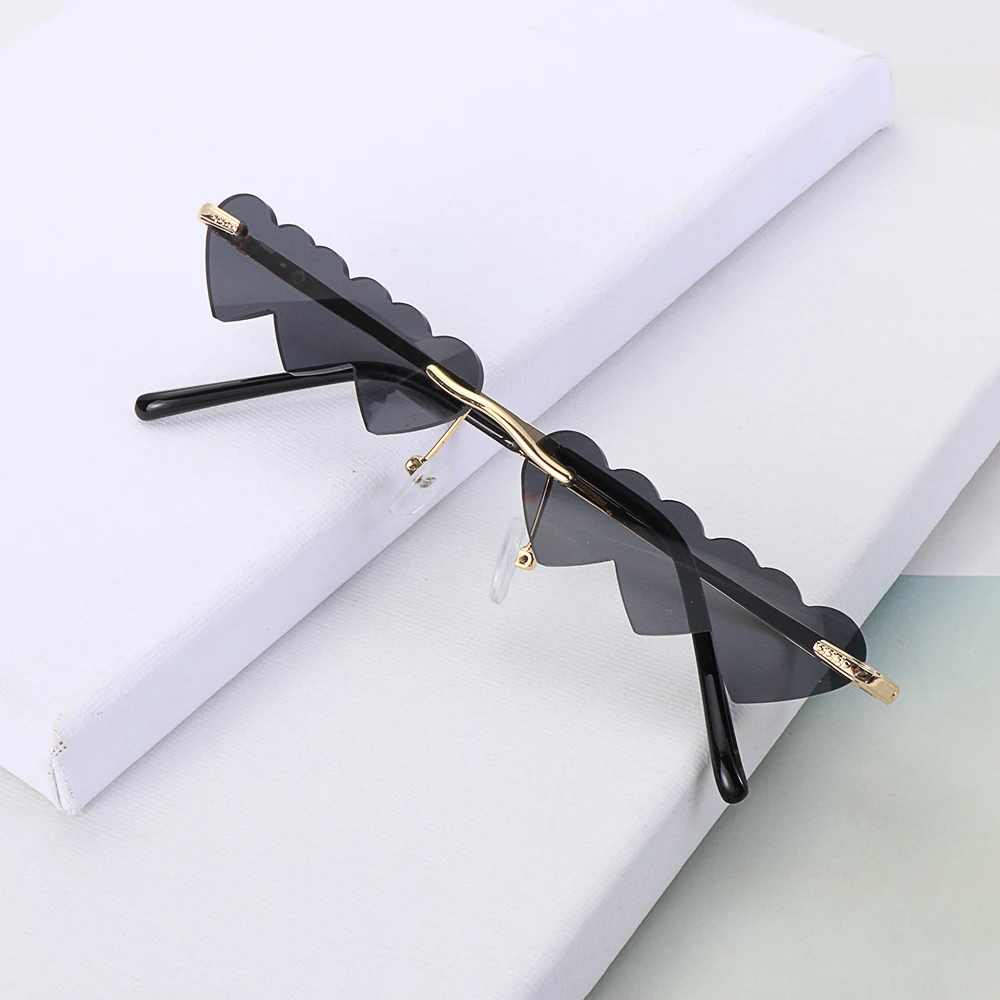 Маленькие солнечные очки в стиле панк без оправы женские Уникальные