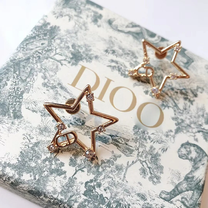 

TC1715 Women's Fashion Personality Five-pointed Star Earrings Inlaid Letter 925 Silver Needle Ladies Crystal Charm Earrings