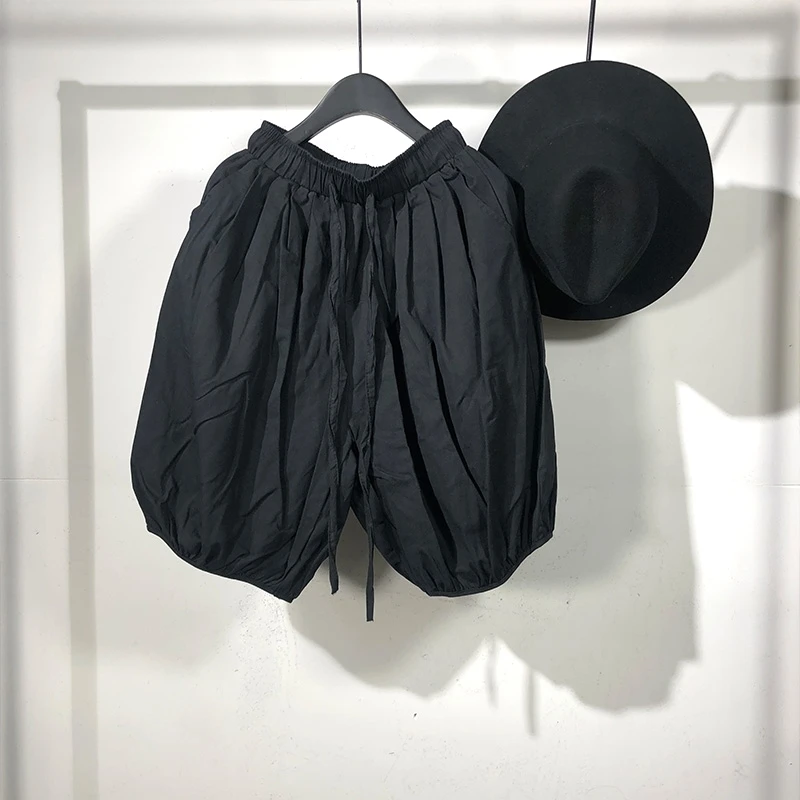 

Men's Shorts Summer New Solid Color Elastic Waist Design Loose Pleated Shorts Fashion Youth Trend Show Thin Shorts