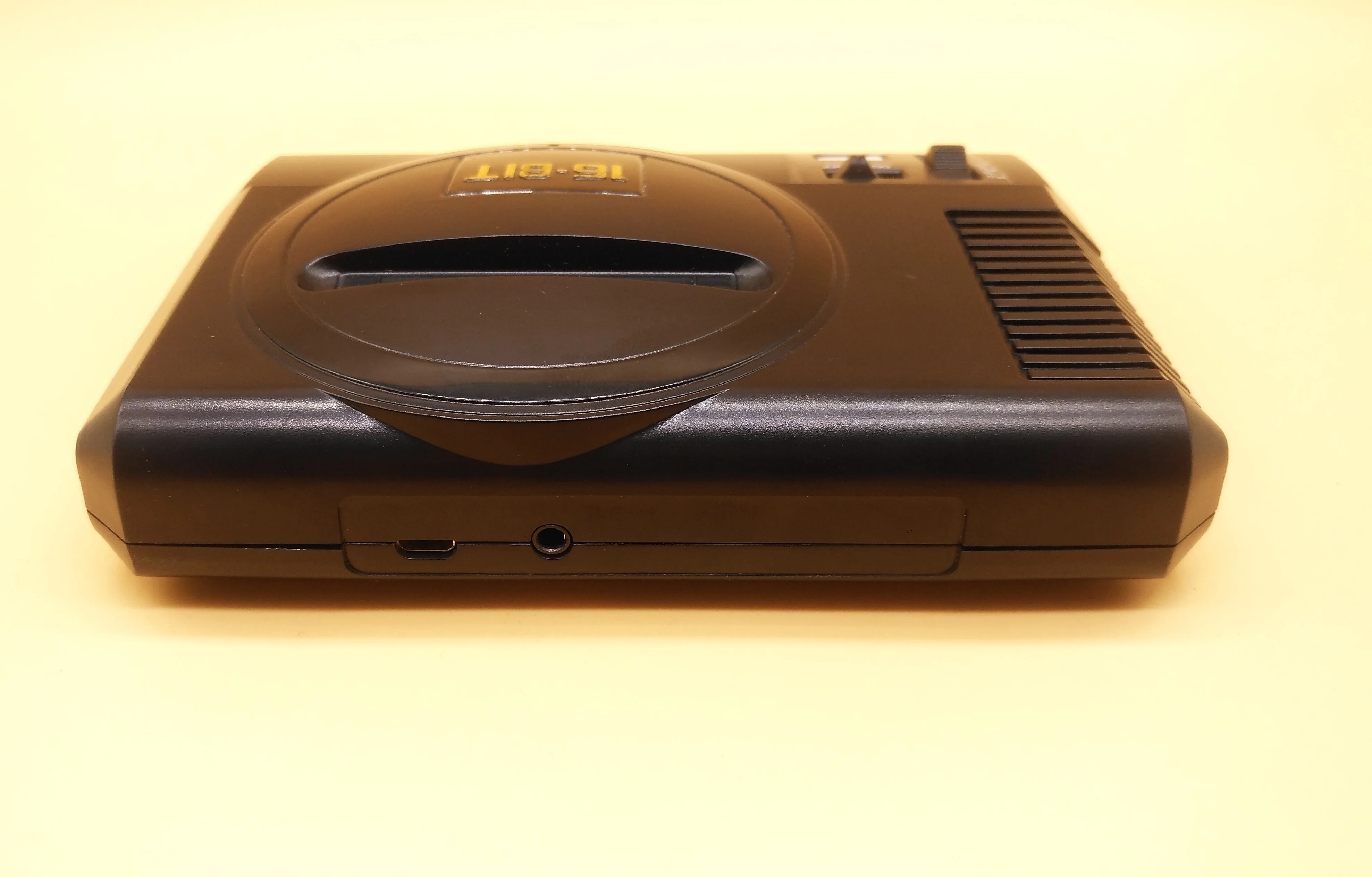 Ретро Мини ТВ Видео игровая консоль для Sega MegaDrive 16 Bit Games с 208 различных встроенных