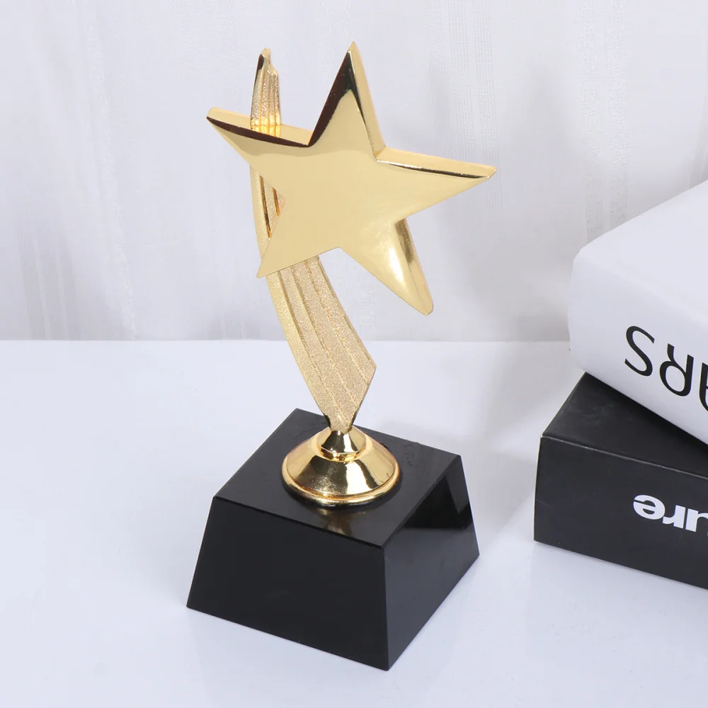 

1PC Golden Star Design Award Trophy Resin Reward Prizes Decor Gift Awards Trophy for Sports Competition Games