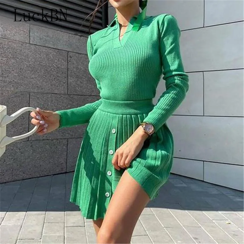 

Women's Knitted Two Piece Set Women Autumn Winter Turn-down Collar Long Sleeve Sweater Pleated Skirt Suit Casual Knitwear 2021