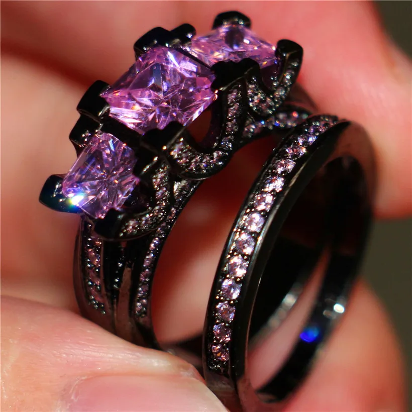 Женский комплект колец из серебра 925 пробы и золота с искусственным бриллиантом |