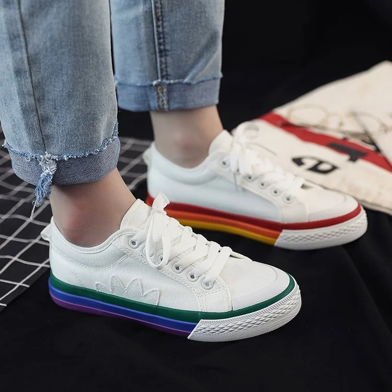 Новинка Женская Вулканизированная обувь радужная парусиновая на плоской