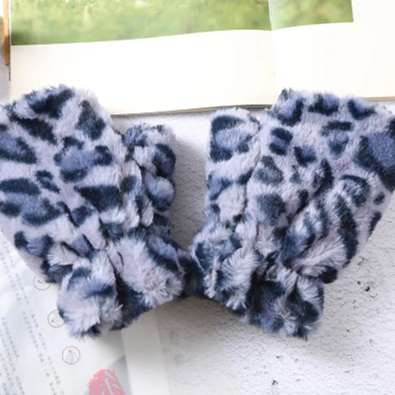 B Gray Glove Женские милые варежки с леопардовым рисунком, с полупальчиковой крышкой, зимние женские плюшевые теплые перчатки без пальцев с сенсорным экраном, E20 - Цвет: B Gray Glove