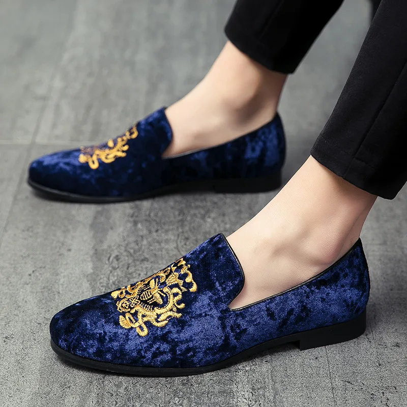 

Man Embroidery Bee Shoes Fashion Suede Leather Lazy Loafers Mens Casual Bee Printed Oxford Shoes Slip-on Men Wedding Party Shoes