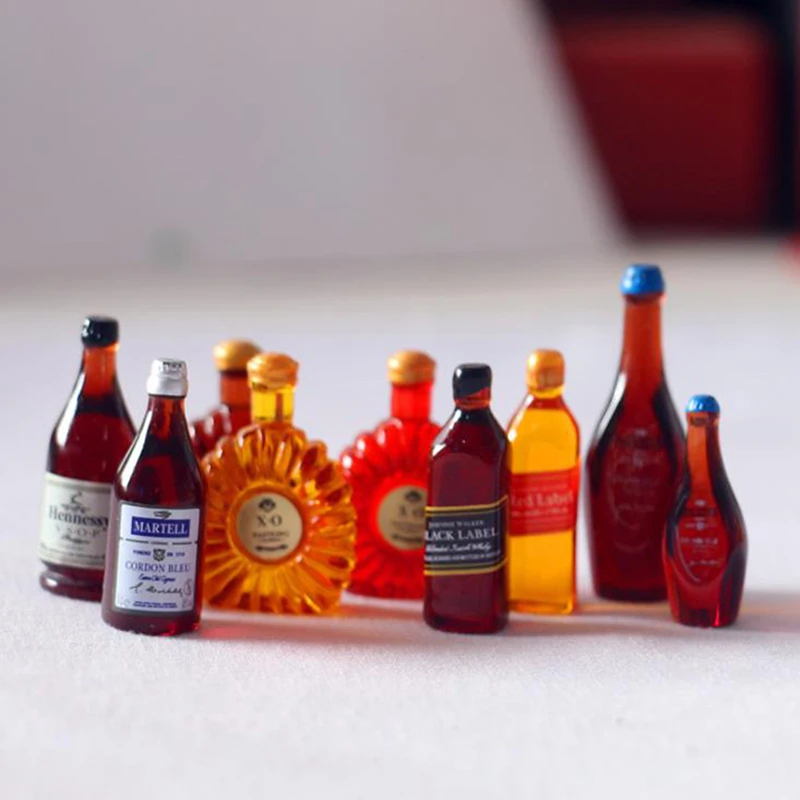 

5Pcs/set 1/12 Dollhouse Miniature Accessories Mini Resin Wine Bottle Simulation Drinks Model Toys For Dollhouse Decoration