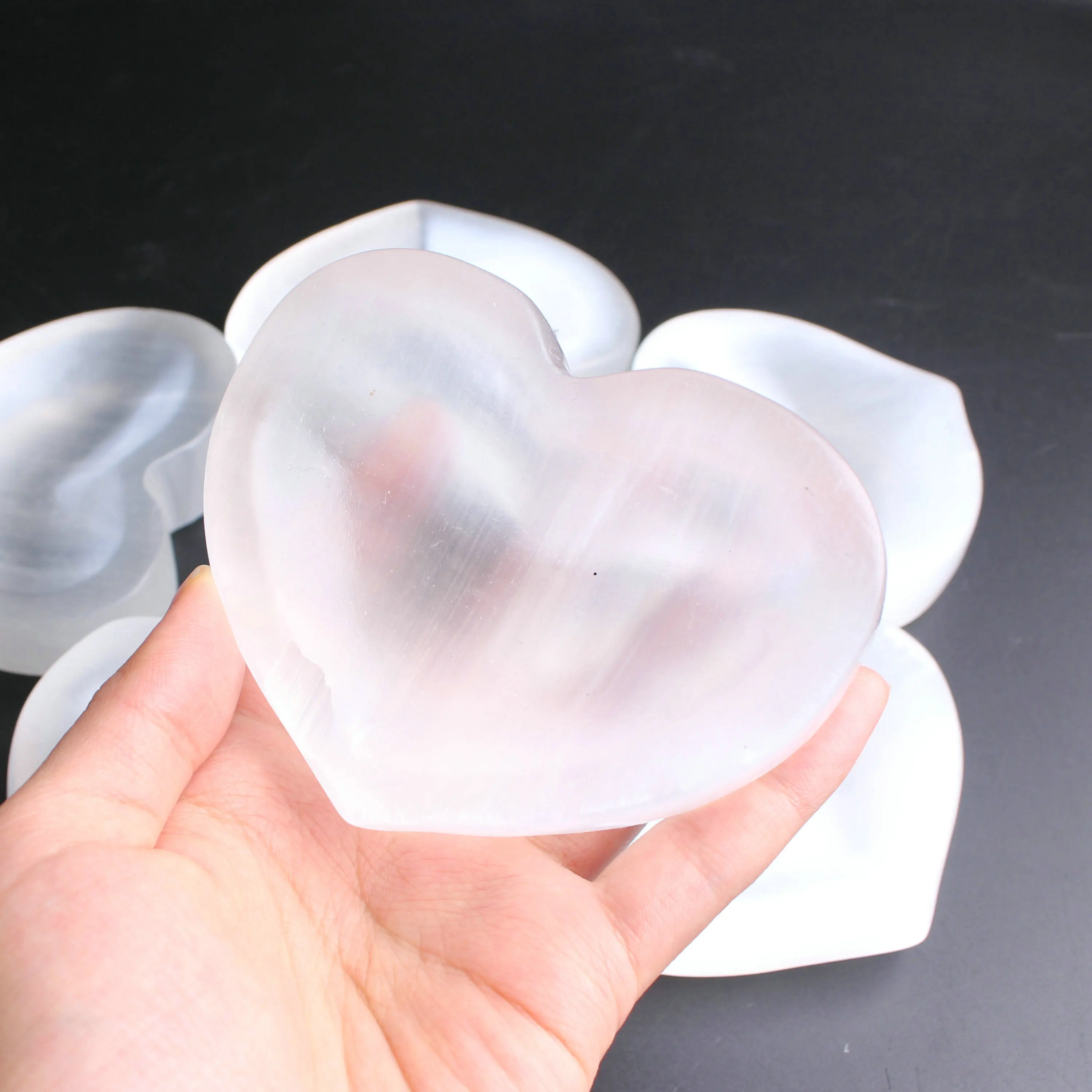 Оптовая продажа селенит в форме сердца любовь ароматерапия контейнер Луна